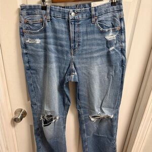 American Eagle Outfitters Light Blue Distressed Boyfriend Jeans